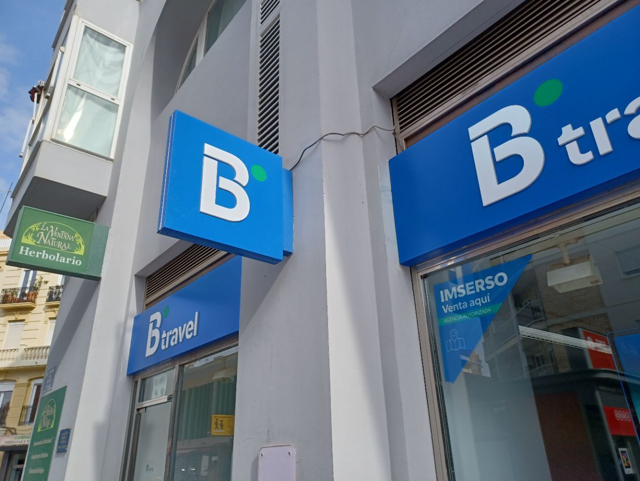 B Travel 1