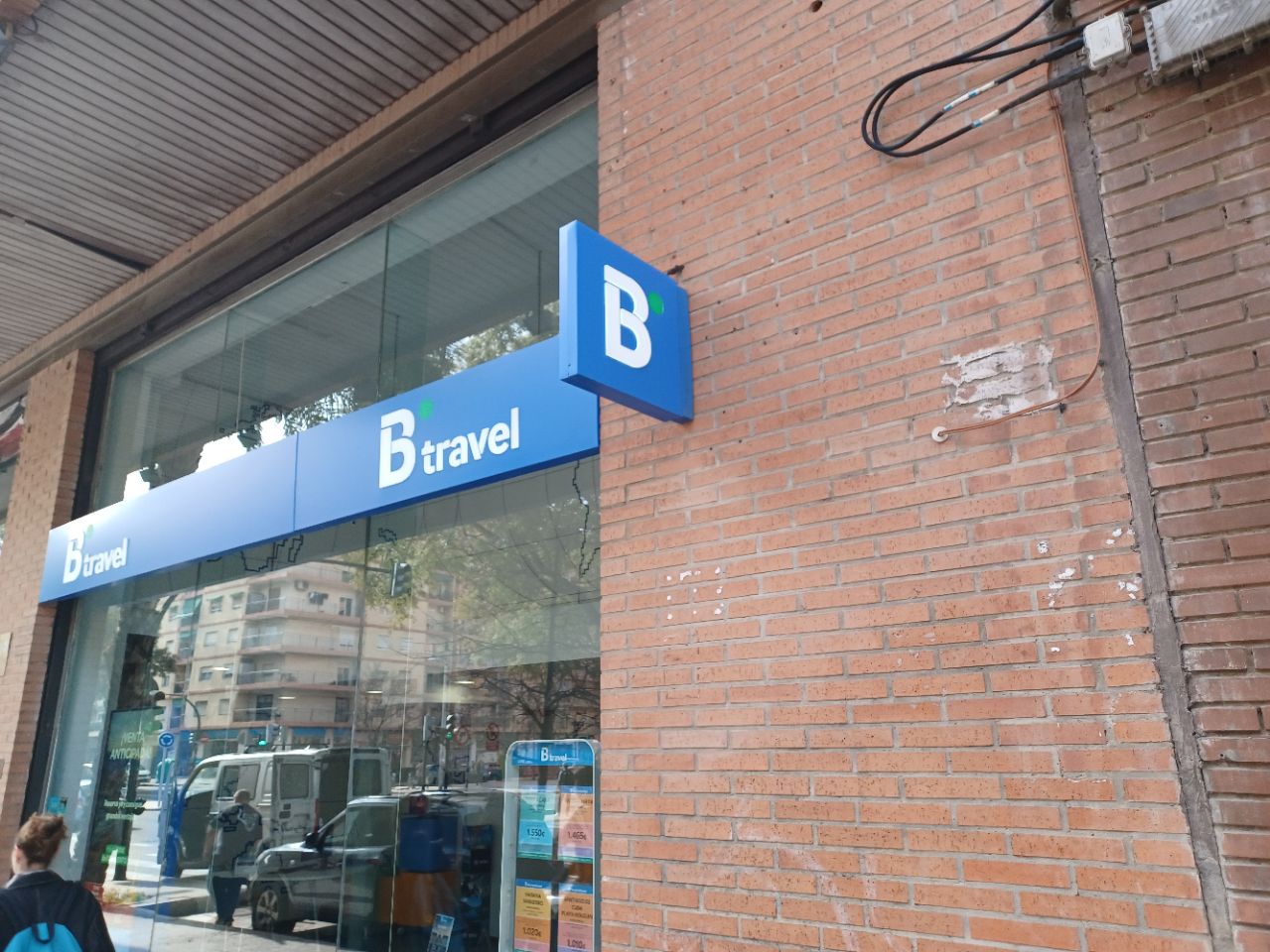 B Travel 4
