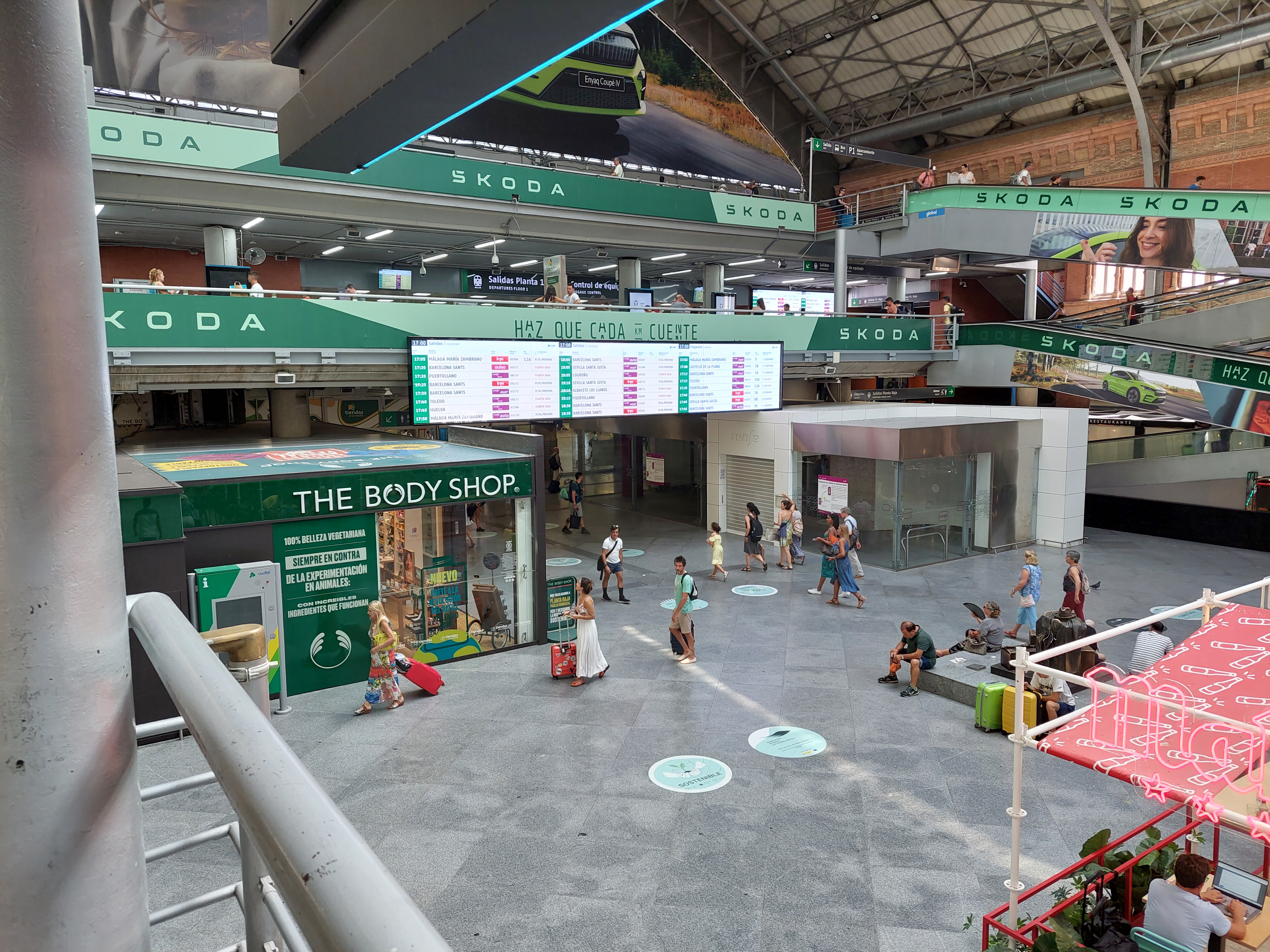 Atocha pantallas digitales 2