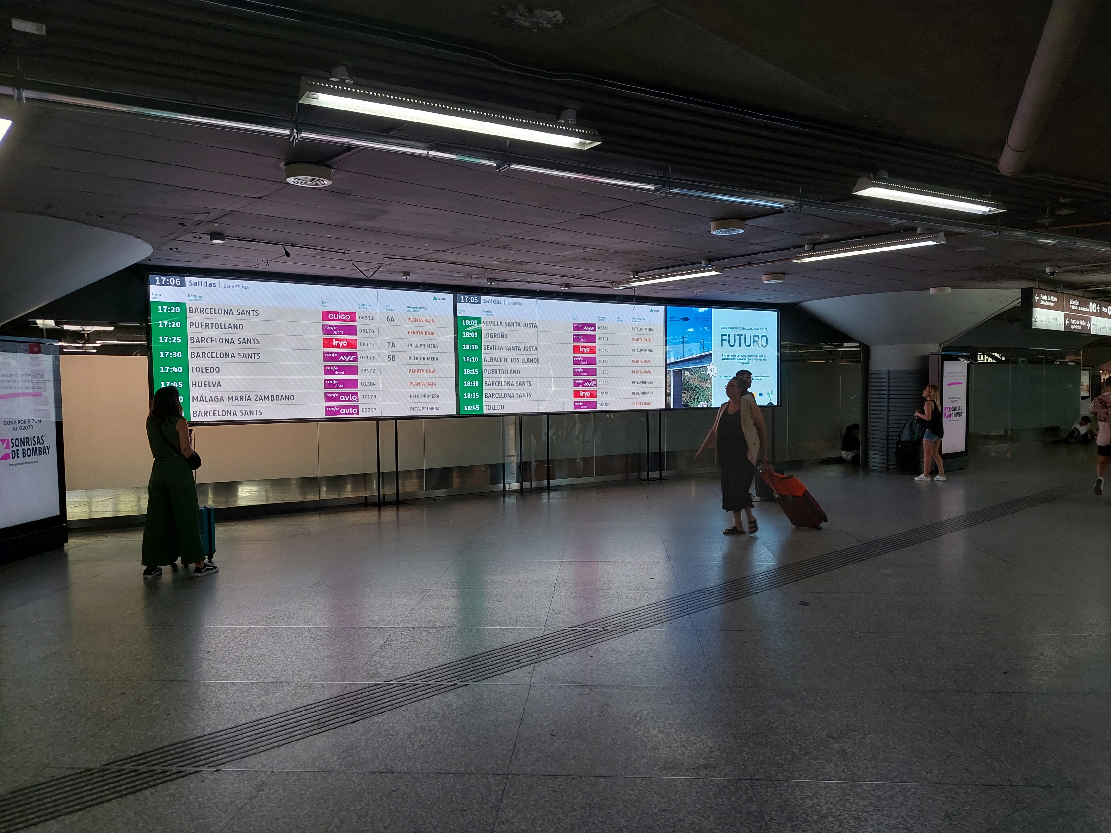 Atocha pantallas digitales 5