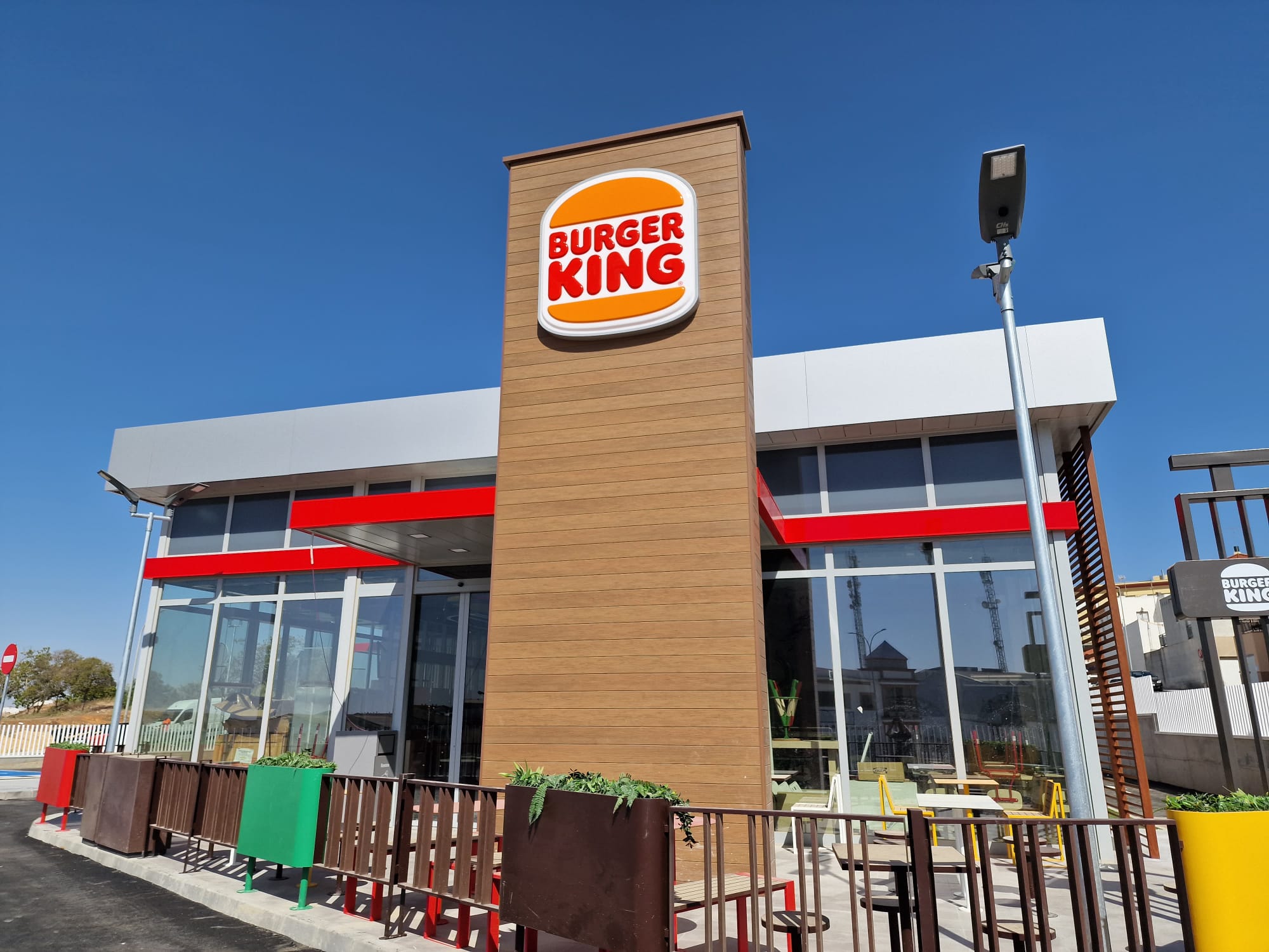 Implantación integral de la imagen corporativa en Restaurante Burger King